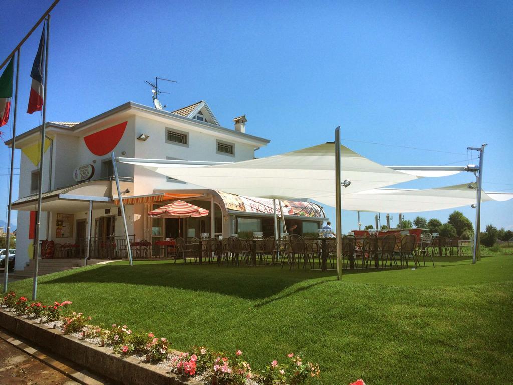 Prosciutti Picaron Guest house *